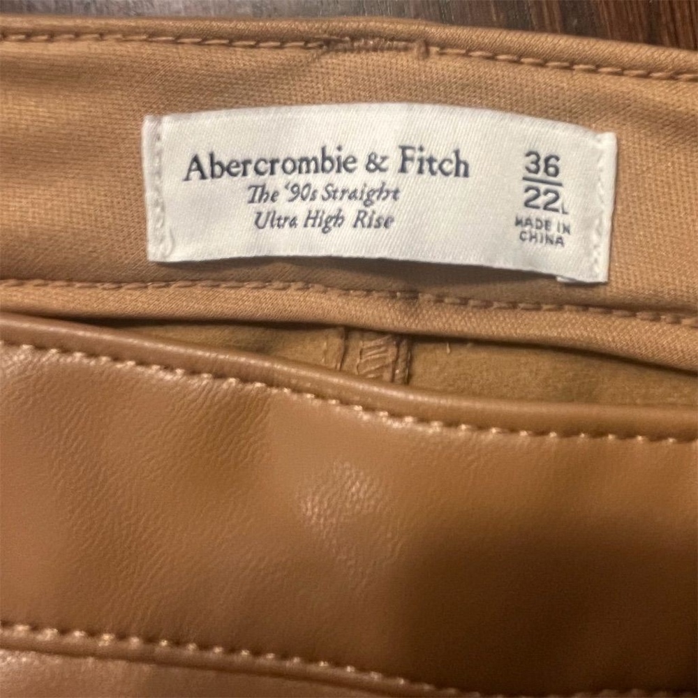 Abercrombie & Fitch 90s Straight Ultra High Rise Vegan Leather Pants Tan 36 22L - Picture 8 of 11